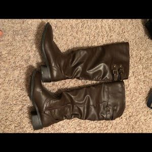Brown boots